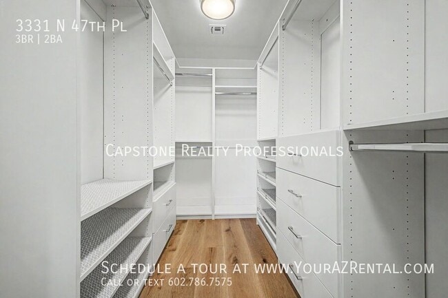 Building Photo - 3331 N 47th Pl