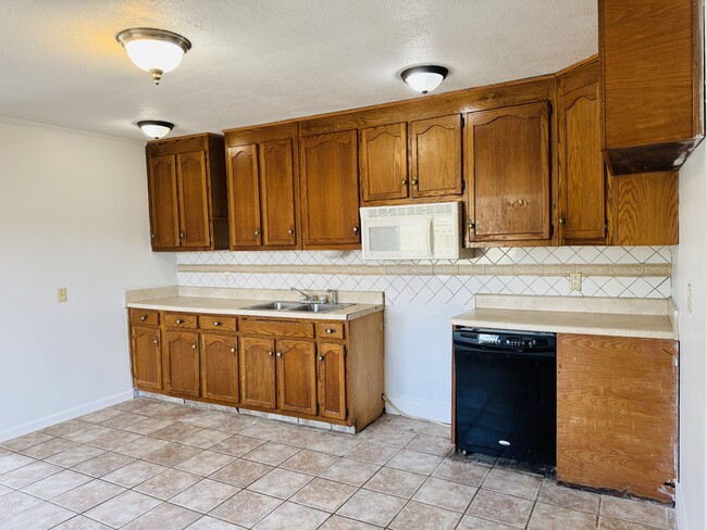 Building Photo - 5780 Fry Gap Rd