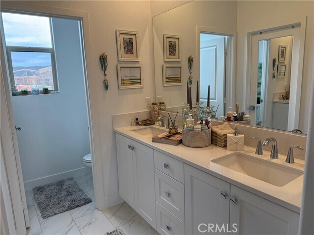 Building Photo - 3030 Cove St