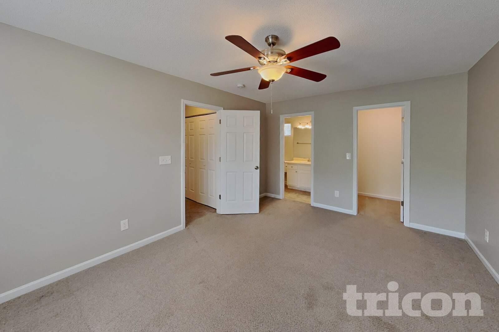 Building Photo - 223 Pebblestone Dr