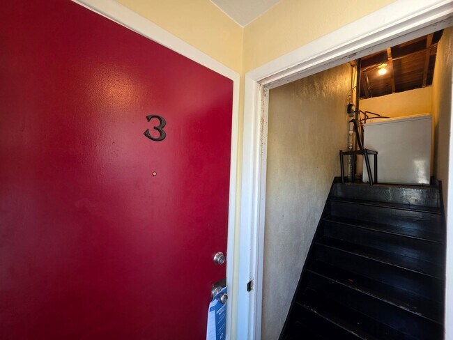 Building Photo - Bull St