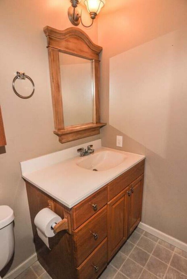 Building Photo - Beautiful 4-Bedroom Home on Spacious Corne...