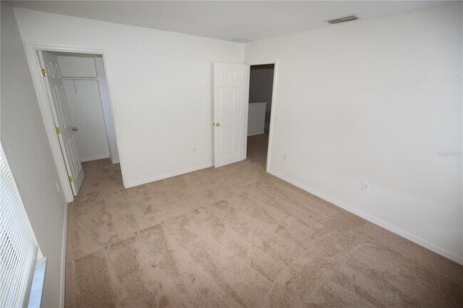Building Photo - 622 Alfani St