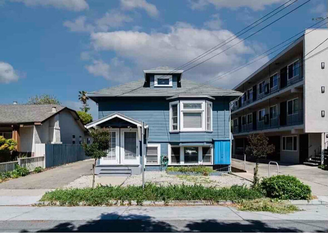 Primary Photo - 32 S Morrison Ave