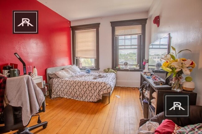 Building Photo - 4 bedroom in Allston MA 02134