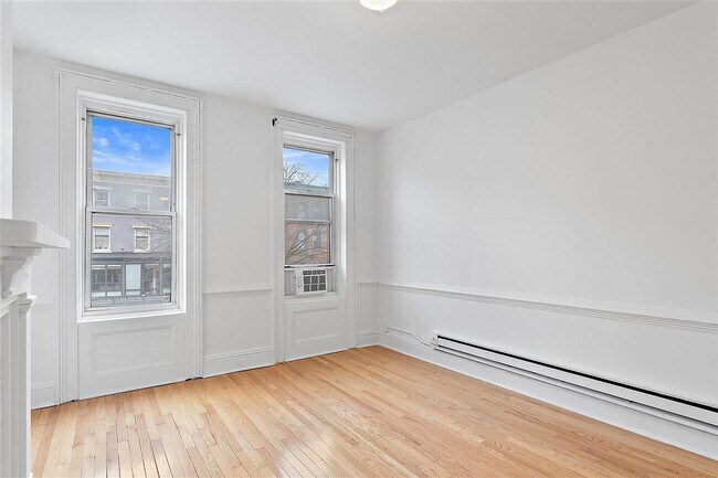 Building Photo - 121 Washington St