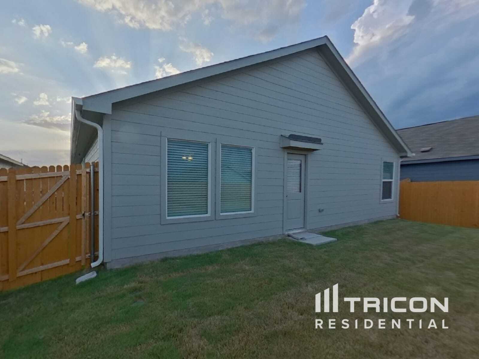 Building Photo - 731 Ginkgo Wy