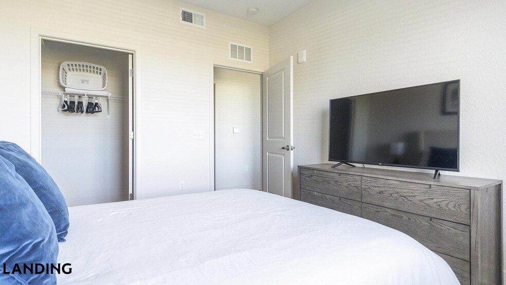 Building Photo - 9650 52nd Ave E