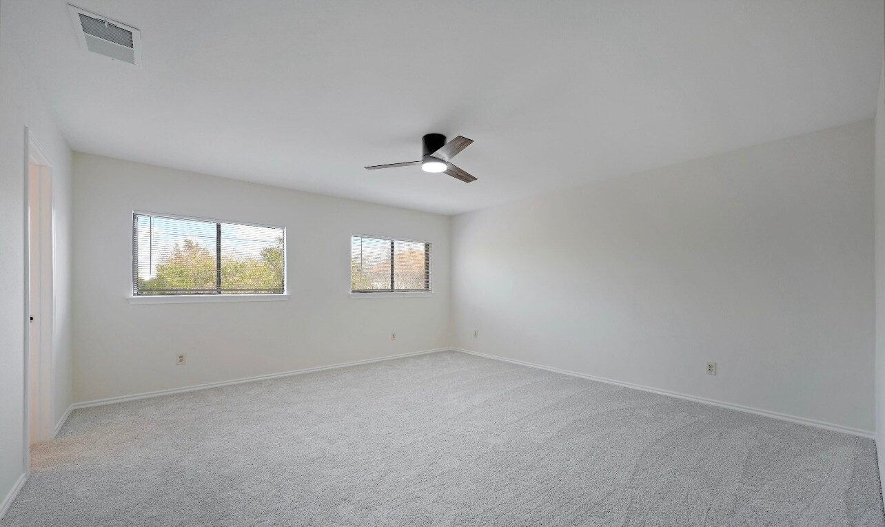 Building Photo - 2230 Juniper Hl