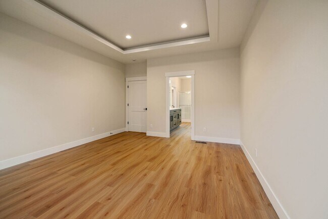 Building Photo - 3Bd/2Ba Single Story Home - Available Soon!