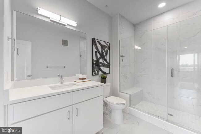 Building Photo - 635 Slaters Ln