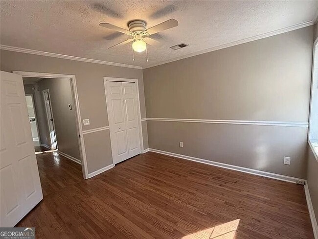 Building Photo - 343 Welton Way