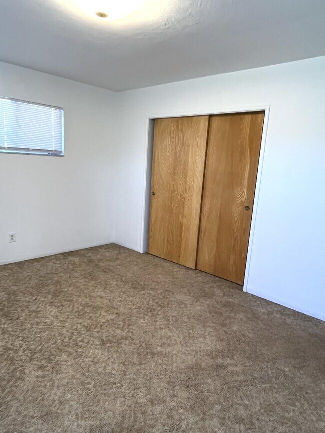 Building Photo - 7731 Filice Dr