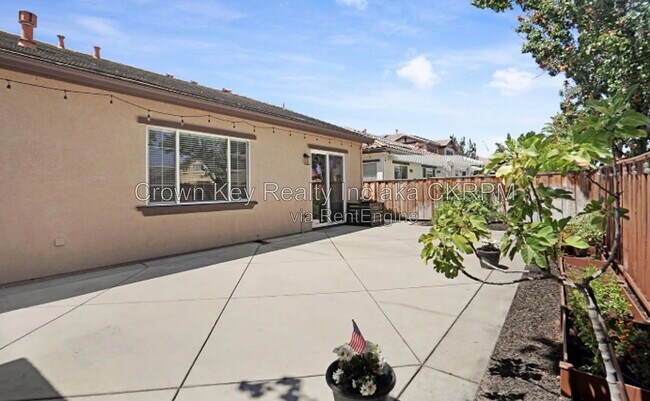 Building Photo - 229 Wisteria Ln