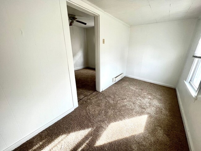 Building Photo - 1613 Fourth Avenue (Full Service)