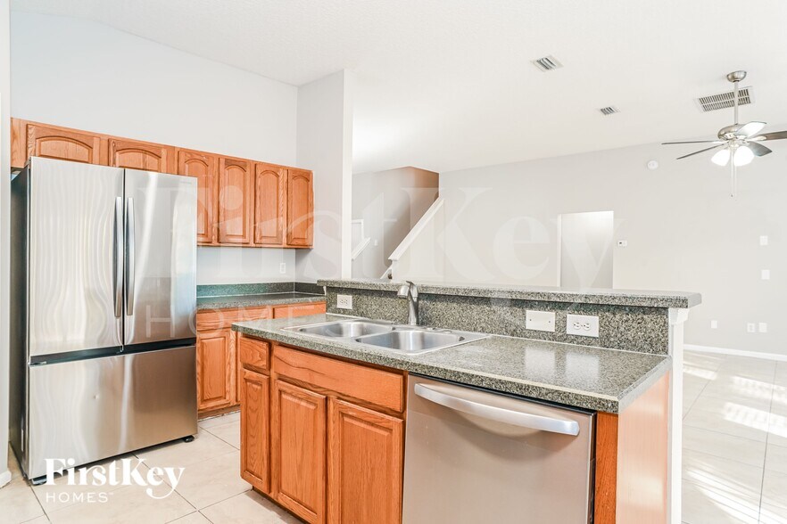 Building Photo - 887 Candlebark Dr