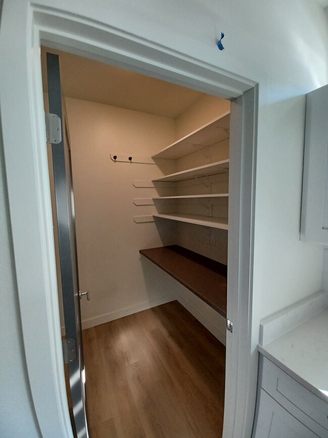 Building Photo - 3215 Fairfax St