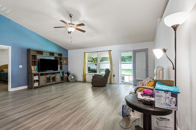 Building Photo - Spacious 4BR Brick Home in Northbrook – Minutes to I-95 & Amelia Island