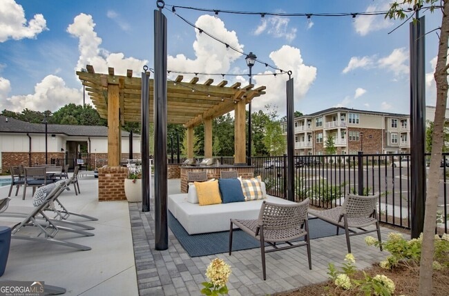 Building Photo - 4270 Phil Niekro Pkwy