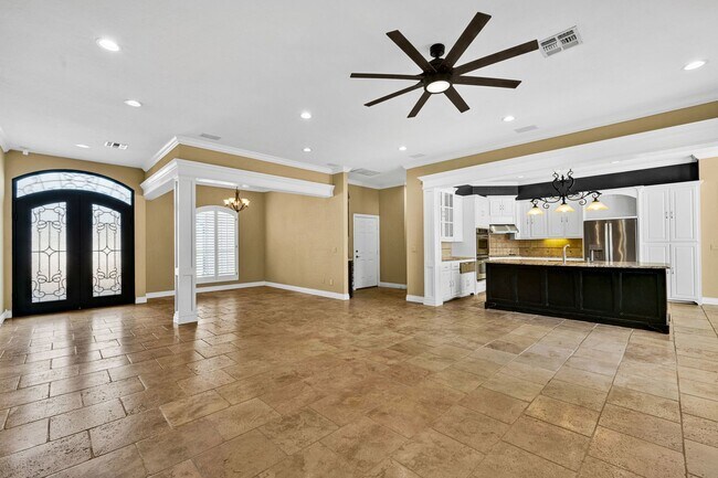 Building Photo - 404 NW 76th- Hot new listing!