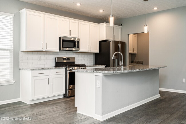 Building Photo - 10536 Vista View Dr