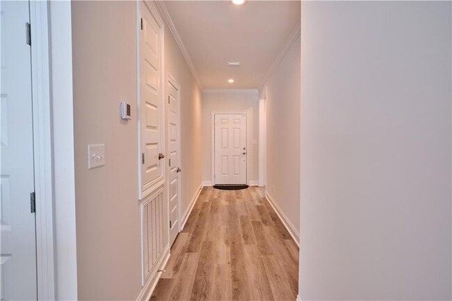 Building Photo - 8561 Clarke Rd