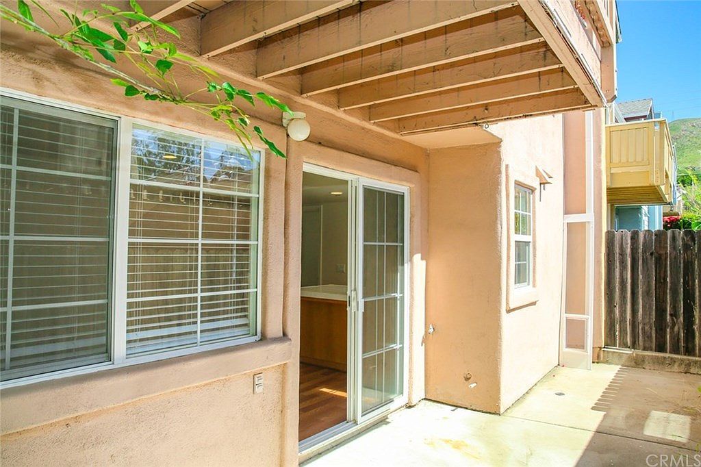 Enclosed back patio - 3051 Augusta St