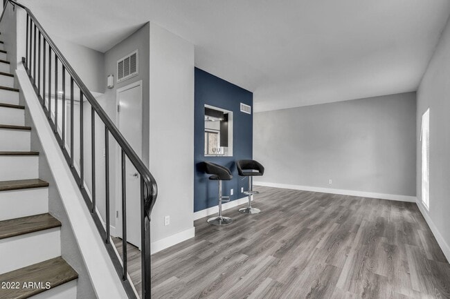 Building Photo - 7290 E Rancho Vista Dr