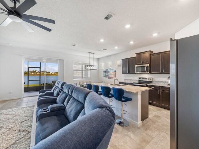 Building Photo - 12341 Arabella Dr