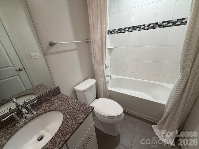 Building Photo - 318 Willow Wood Ct