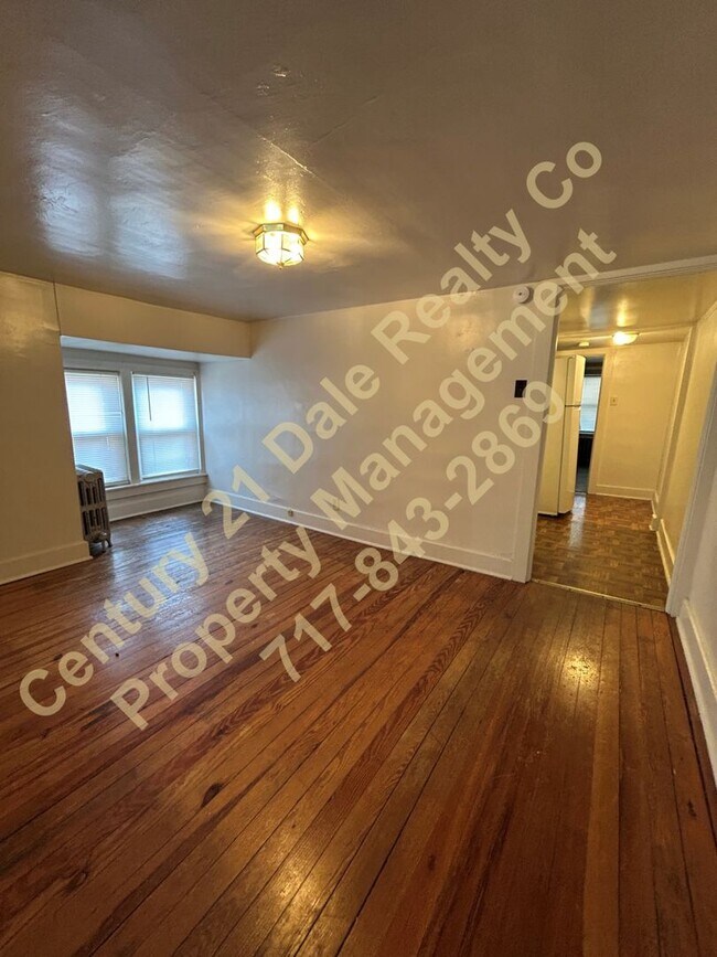 Building Photo - 362 W Broadway