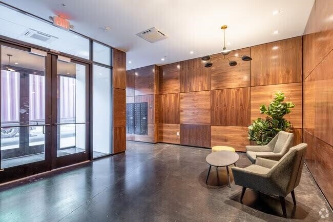 Building Photo - 253 Academy St