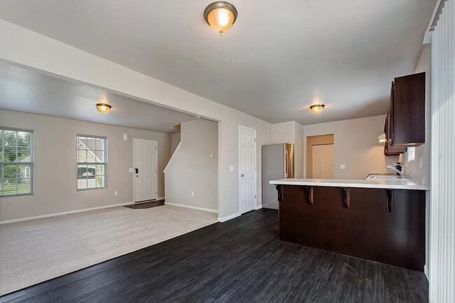 Building Photo - Newer Home for Lease in Richland