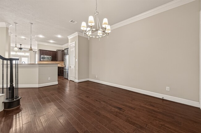 Building Photo - 5708 Petty St