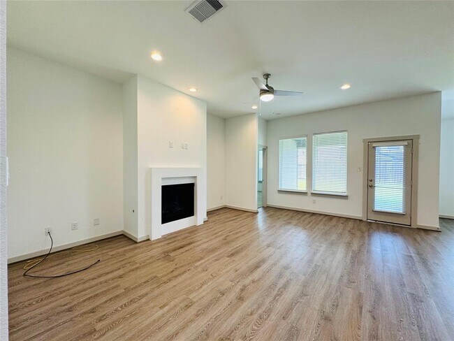 Building Photo - 3011 Jackmans Diamond