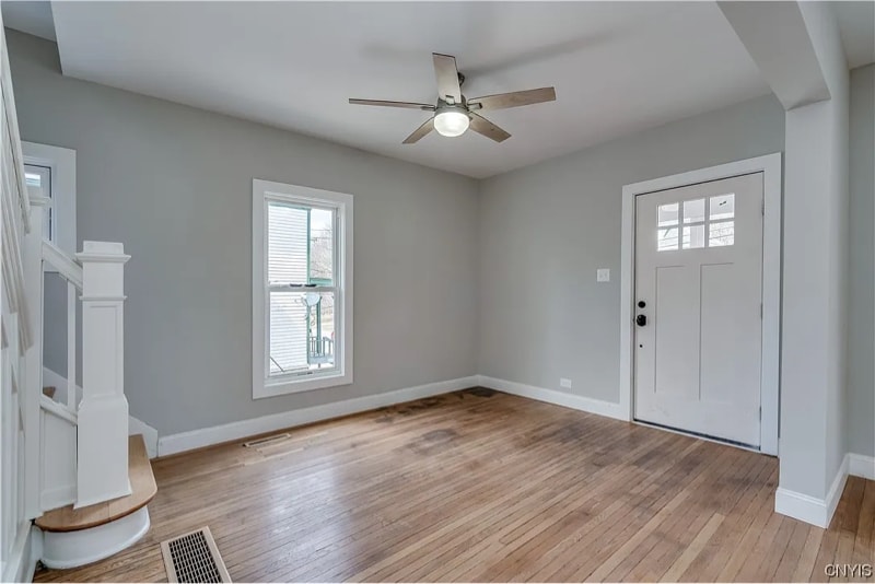 Building Photo - 135 N Washington St