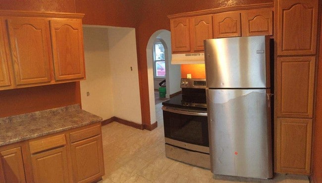 Building Photo - 1134 Bertch Ave