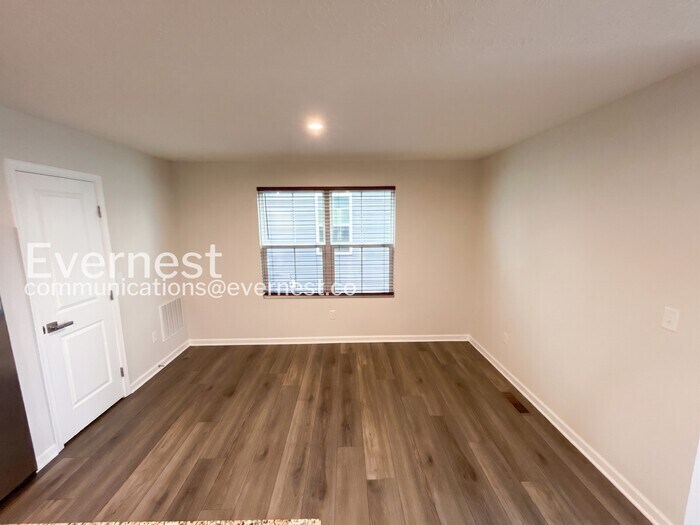 Building Photo - 8555 Erie Lp