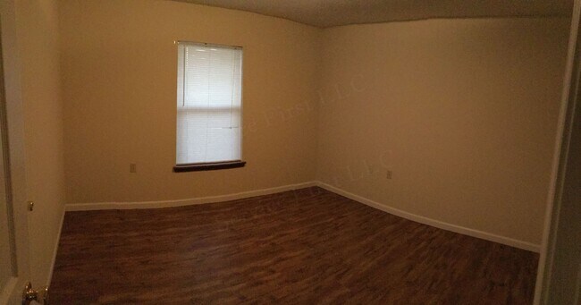 Building Photo - Greenfield Apartments