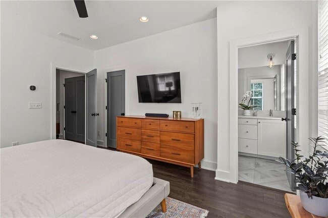 Building Photo - 1221 Oxley Pl NW