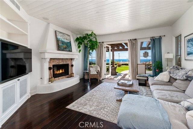 Building Photo - 26 Tasman Sea