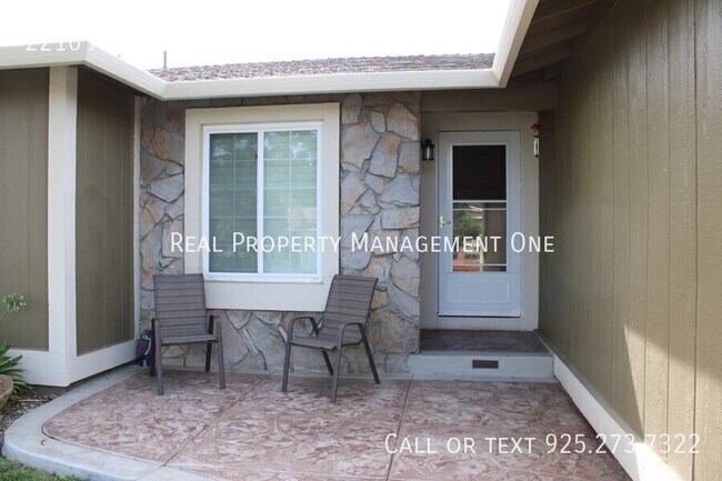 Building Photo - 2216 Ackerman Dr