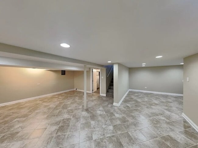 Building Photo - 9428 S 55th Ct