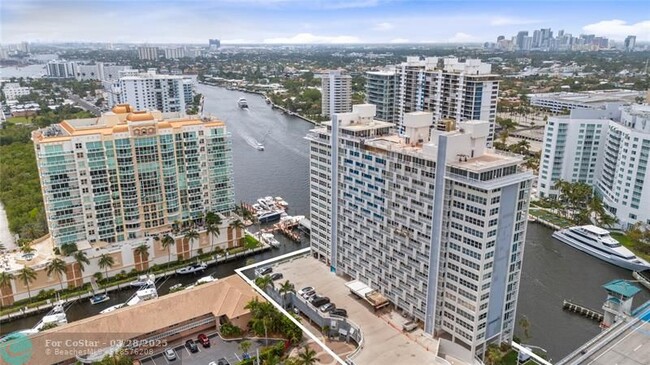 Building Photo - 2800 E Sunrise Blvd