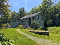 Building Photo - 3 bedroom home in Woodstock Vermont