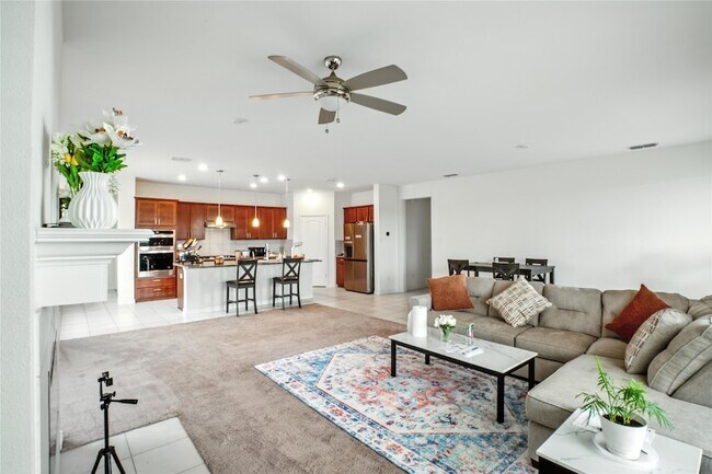 Building Photo - 604 Bronze Forest Dr