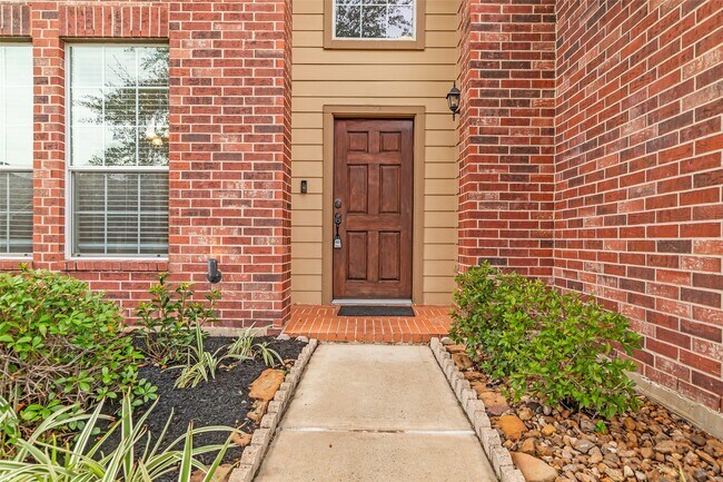 Building Photo - 30715 Legends Ridge Dr