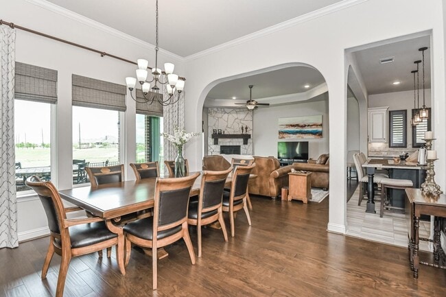 Building Photo - 6110 Meadow Bluff Ct