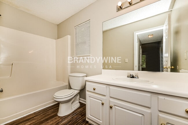 Building Photo - 283 Coral Cir