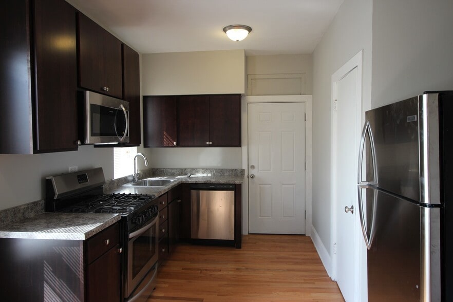 Primary Photo - 4324 N Bernard St